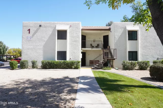 MLS: 7033554 Condo For Sale