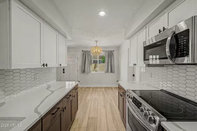 MLS: 7033791 Condo For Sale