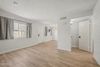 Photo #6: 7033791 Listing