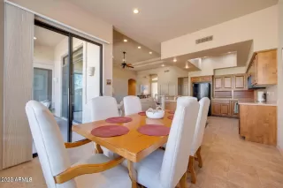 Photo #5: 7033799 Listing
