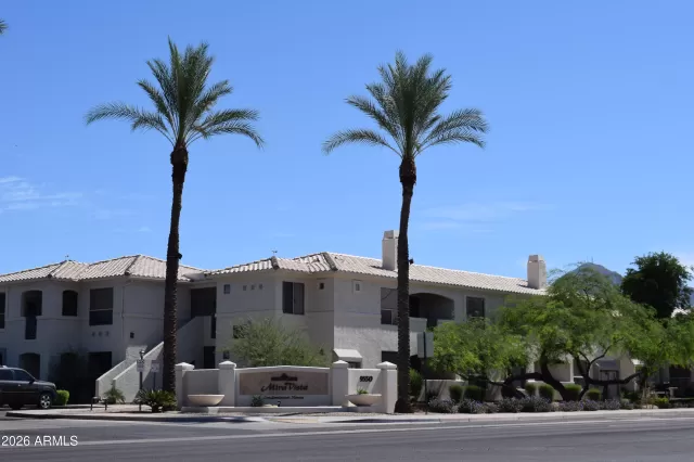 MLS: 7034469 Condo For Sale