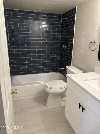 Photo #5: 7034571 Listing 