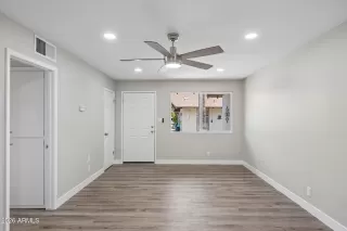 Photo #4: 7035313 Listing