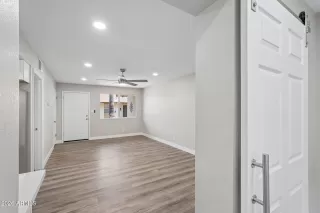 Photo #6: 7035313 Listing