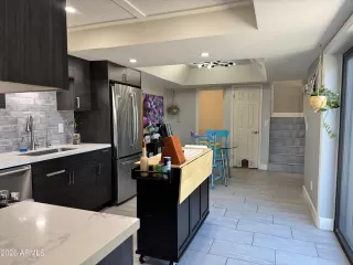 Photo #3: 7035779 Listing