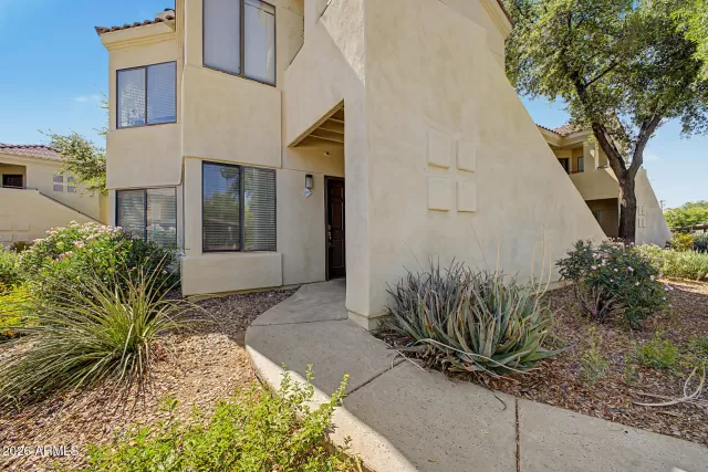 MLS: 7036176 Condo For Sale