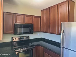 Photo #6: 7036178 Listing