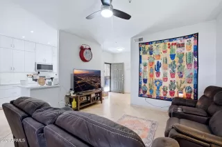 Photo #2: 7036247 Listing