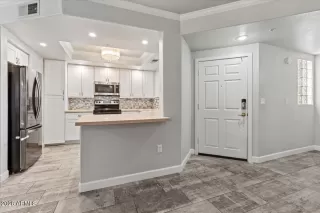 Photo #1: 7036257 Listing 
