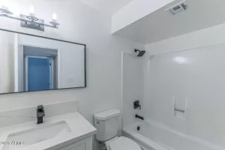 Photo #4: 7036598 Listing 