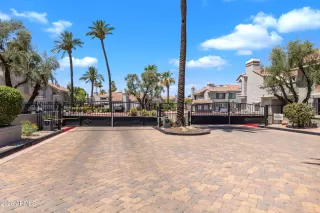 Photo #1: 7036633 Listing