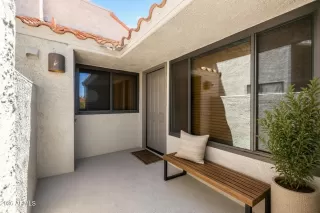 Photo #4: 7036633 Listing