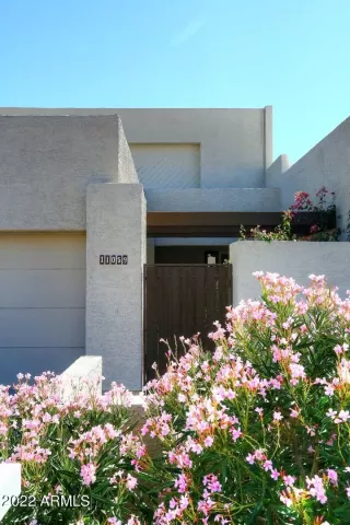 Photo #2: 7036681 Listing