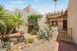 Photo #3: 7036683 Listing