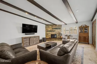 Photo #6: 7036683 Listing