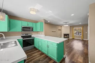 Photo #5: 7036742 Listing 