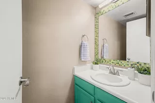 Photo #6: 7036742 Listing 