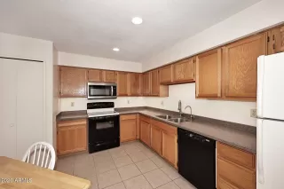 Photo #2: 7036816 Listing 