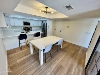 Photo #5: 7037017 Listing 