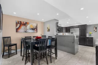 Photo #3: 7037916 Listing