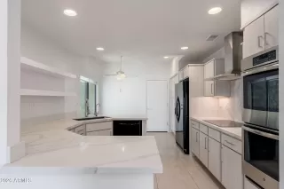 Photo #4: 7038042 Listing 