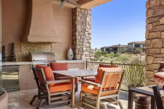 Photo #6: 7038232 Listing