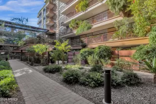 Photo #2: 7038409 Listing