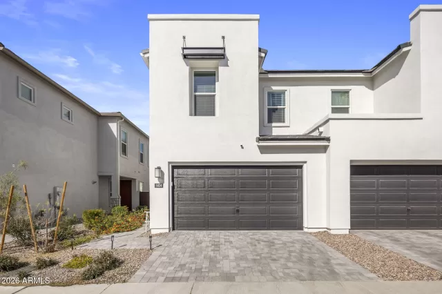 MLS: 7038539 Condo For Sale
