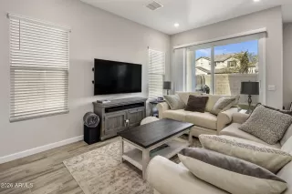 Photo #2: 7038539 Listing
