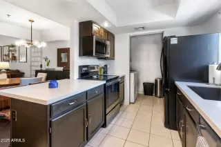 Photo #5: 7038869 Listing 