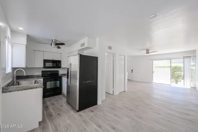 MLS: 7039081 Condo For Sale