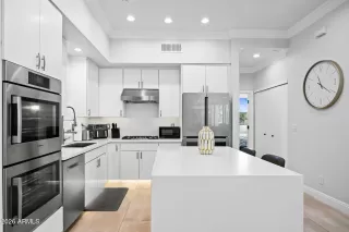 Photo #5: 7039121 Listing