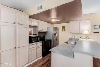 Photo #2: 7039125 Listing