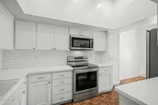 Photo #3: 7039144 Listing