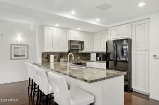 Photo #5: 7039188 Listing