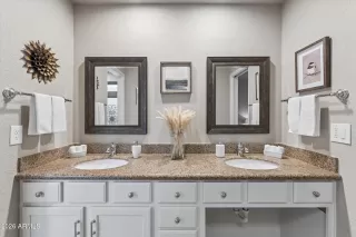 Photo #4: 7039356 Listing