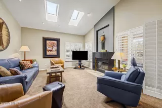 Photo #6: 7040199 Listing