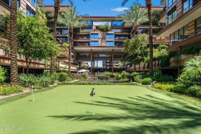 MLS: 7040575 Condo For Sale
