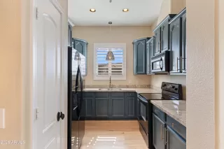 Photo #6: 7040871 Listing