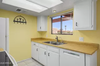 Photo #4: 7040976 Listing