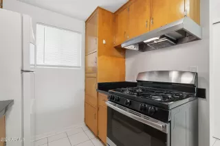 Photo #5: 7041031 Listing