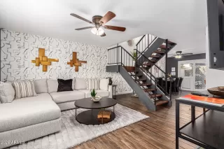 Photo #2: 7041117 Listing
