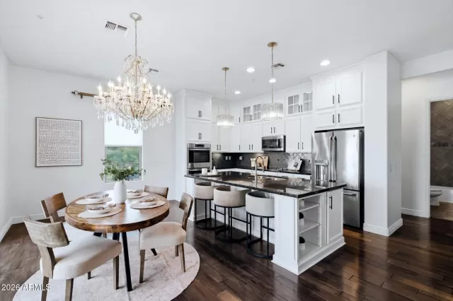 MLS: 7041144 Condo For Sale