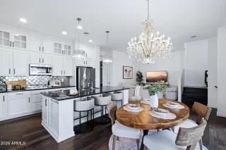 Photo #2: 7041144 Listing 