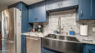 Photo #3: 7041147 Listing