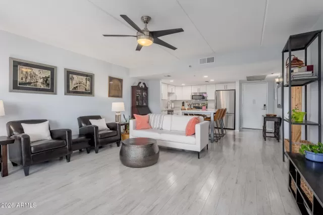 MLS: 7041166 Condo For Sale
