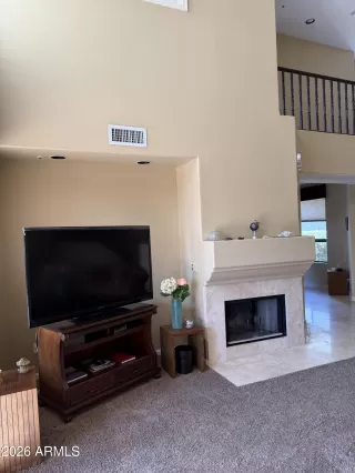 Photo #5: 7041367 Listing