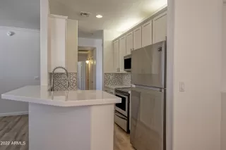 Photo #2: 7041391 Listing