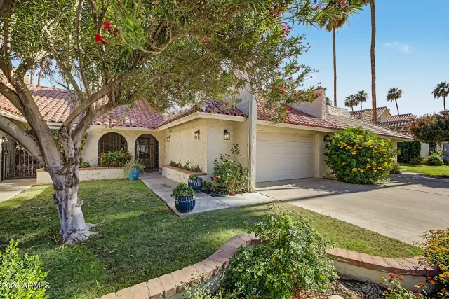 MLS: 7041500 Condo For Sale