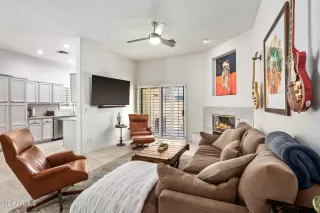 Photo #5: 7041713 Listing